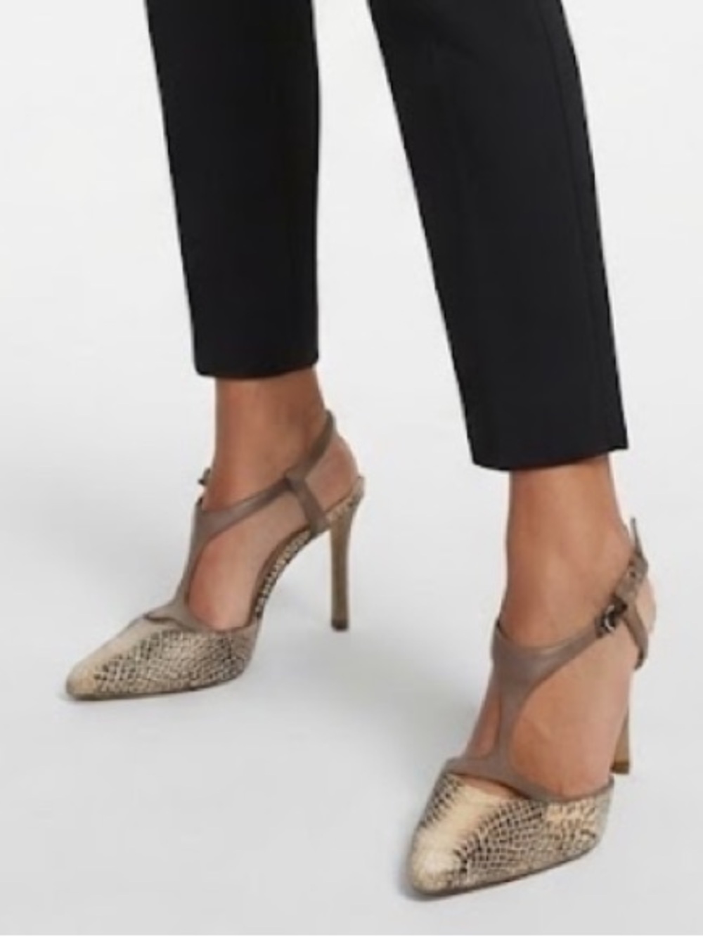 TAHARI VINTAGE Taupe and Snakeskin Pointed T-Strap Heels 8